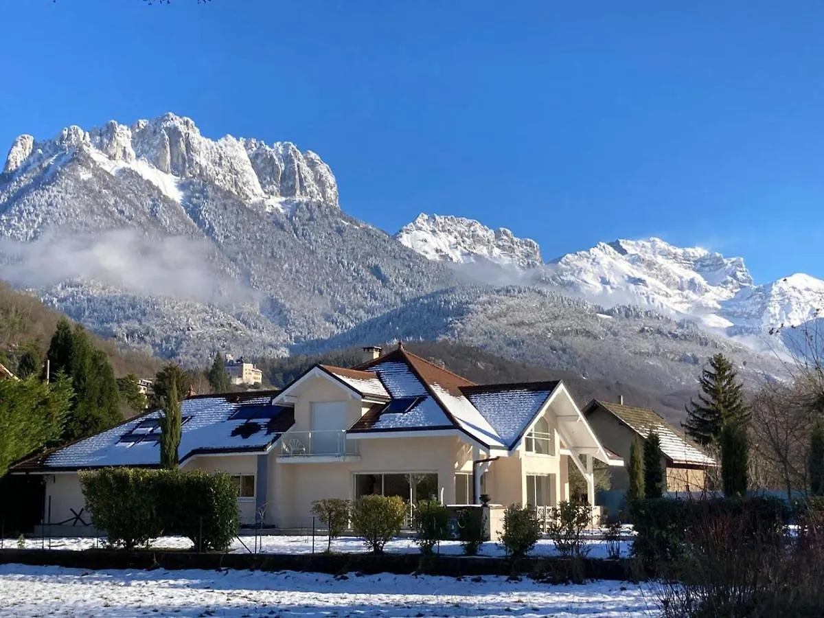 Studio Independant 3 Etoiles Dans Villa Au Bord Du Lac Annecy Вейрье-дю-Лак Франция
